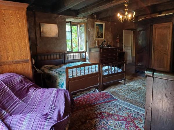 Idéalement située à 2.5km de Rignac, 25mn de Rodez et Decazeville et 30mn de Villefranche.