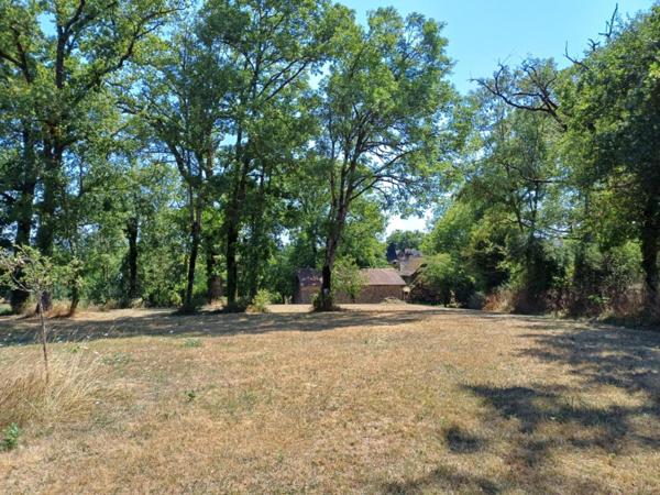 Idéalement située à 2.5km de Rignac, 25mn de Rodez et Decazeville et 30mn de Villefranche.