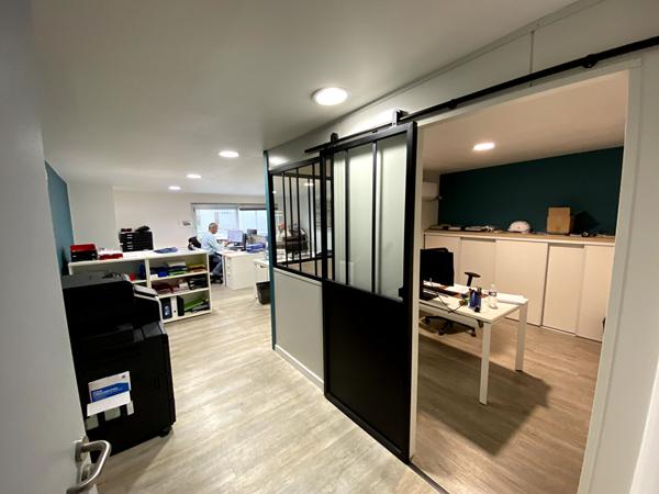 A LOUER Très Beau Local d'activité 350 m2 - Nord de NANTES