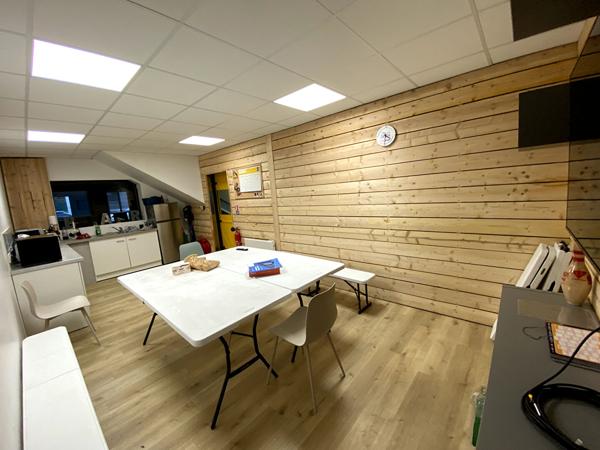 A LOUER Très Beau Local d'activité 350 m2 - Nord de NANTES
