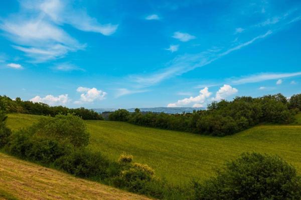 Proprieté de plus de 700m2 habitables sur 1,24 hectare de terrain, piscine et vue exceptionnelle