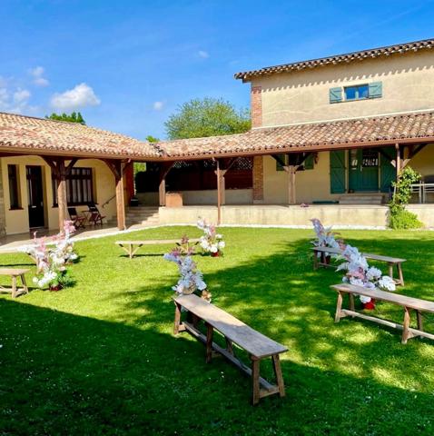 Proprieté de plus de 700m2 habitables sur 1,24 hectare de terrain, piscine et vue exceptionnelle