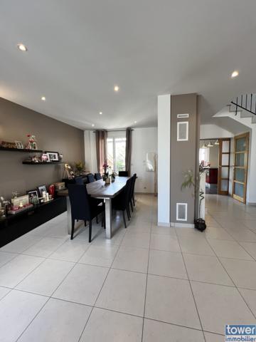 Maison
                                                                                                                                                                                                                                                                                                                        5 pièce(s)                                                                                                                                                                                                          3 chambre(s)                                                                                                                                                                                                          109  m²