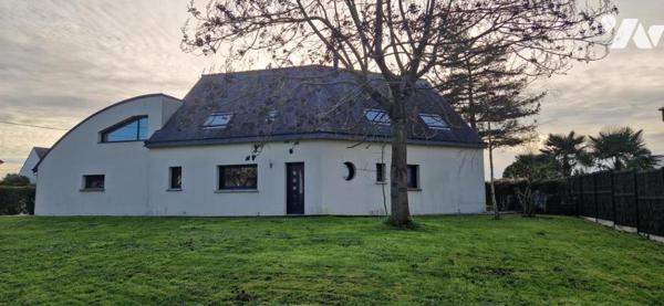PONTIVY (56) Maison 5 pièces avec un studio indépendant et jardin