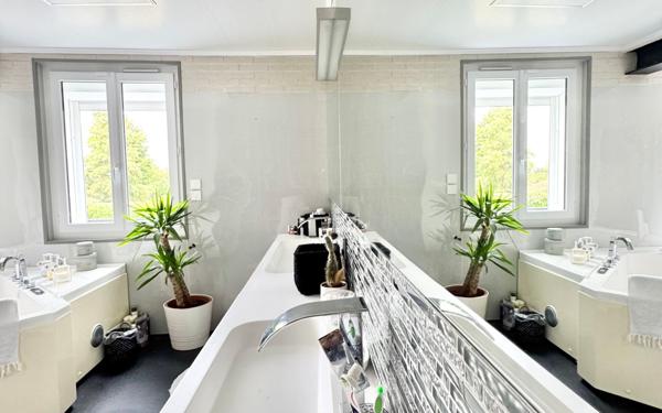 Maison à vendre    7 pièces •  Champseru