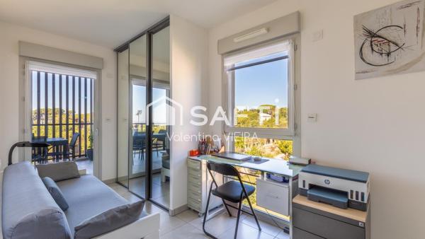 Vue dégagée jusqu'à la mer, toit-terrasse spectaculaire de 97 M2