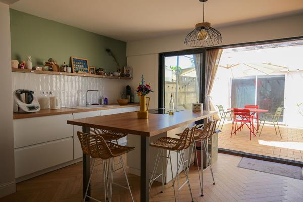33130 BEGLES Maison Pierre avec extérieur et garage