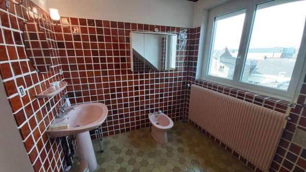 MAISON A VENDRE à FOURMIES centre ville potentiel important
Grande Maison de 175 m2 habitable ...