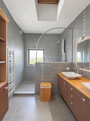 IMMEUBLE MIXTE
