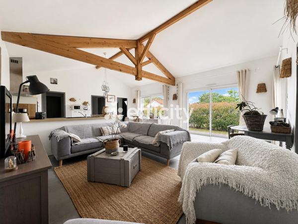 Maison
         4 pièces
        - 112 m² Bien prestige