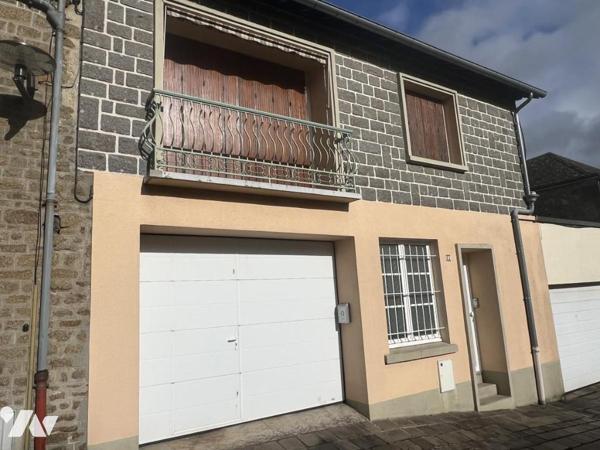 LA FERTE MACE, maison de centre-ville, 3ch, jardin et grand garage