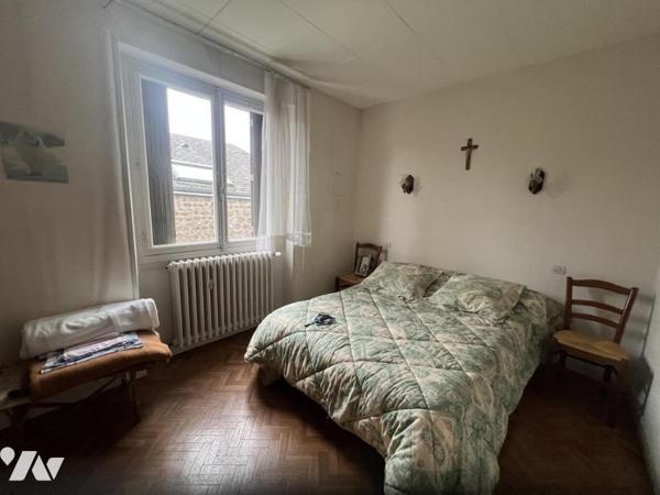 LA FERTE MACE, maison de centre-ville, 3ch, jardin et grand garage