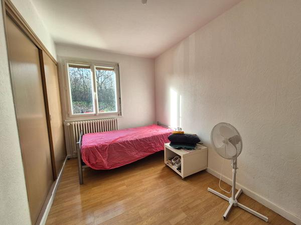 Maison Plain Pied  à vendre à Saint Etienne du Bois - 4 pièces, 3 chambres