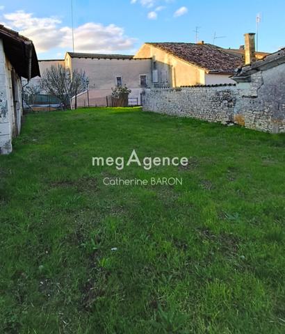 Maison à ARCHIAC, 17520 - 4 pièces 140m²