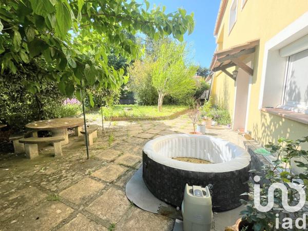 Maison 6 pièces de 120 m² à Uzès (30700)