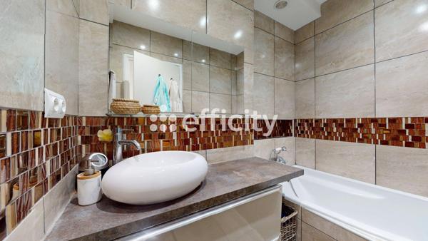 Appartement 5 pièces - 122 m² Exclusivité efficity