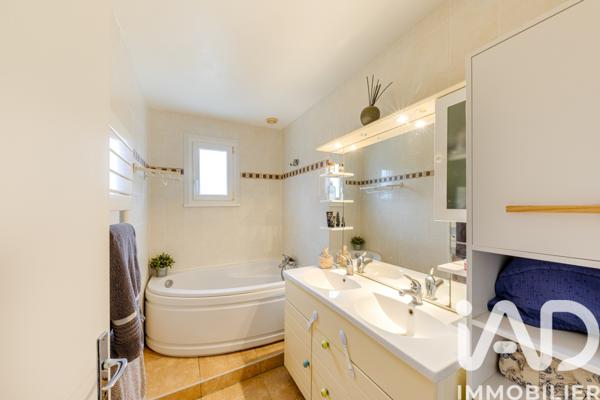 Maison à vendre 7 pièces 143 m² Verneuil-en-Halatte