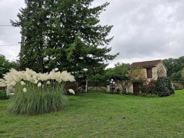 FERMETTE - 3 CHAMBRES - DEPENDANCES - TERRAIN