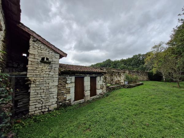 FERMETTE - 3 CHAMBRES - DEPENDANCES - TERRAIN