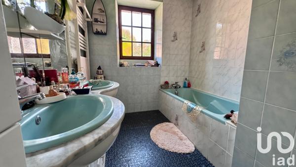 House for sale 5 rooms 160 m² Saint-Aubin