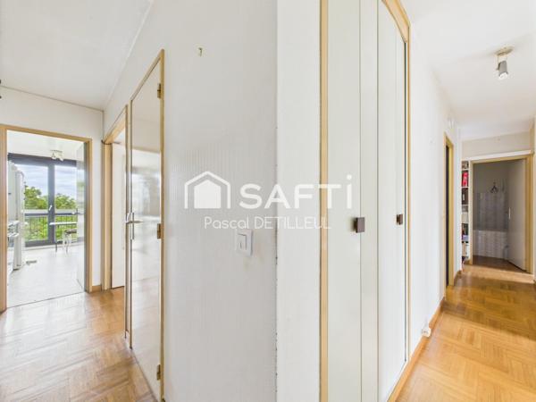 GARCHES- Buzenval  appartement 5 pièces 97m2