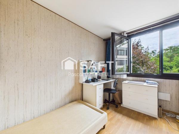 GARCHES- Buzenval  appartement 5 pièces 97m2