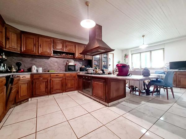 Entre Montigny-le-Roi et Bourbonne-les-bains