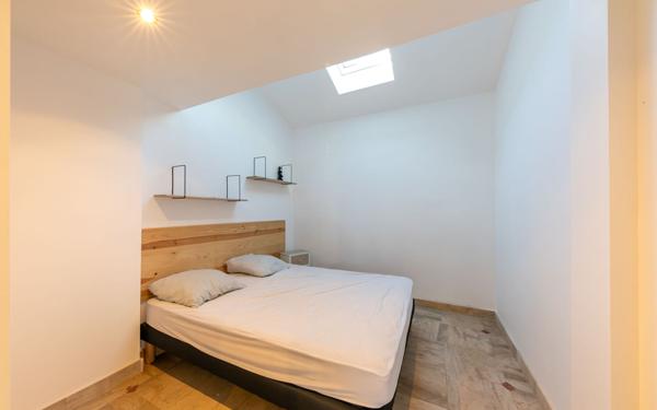 Maison à vendre    5 pièces •  Opoul-Périllos