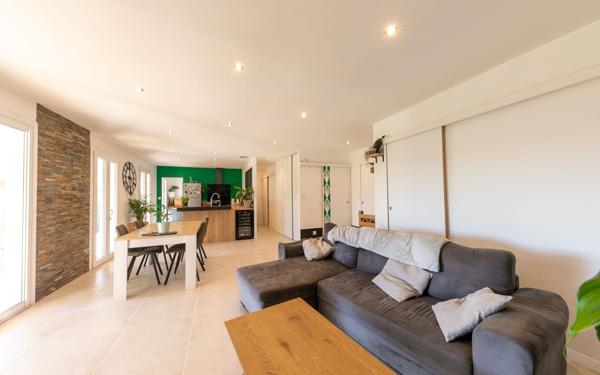 Maison à vendre    5 pièces •  Opoul-Périllos