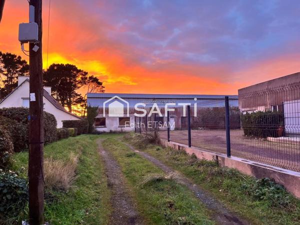 Hangar de 600 m² sur terrain constructible proche de la mer