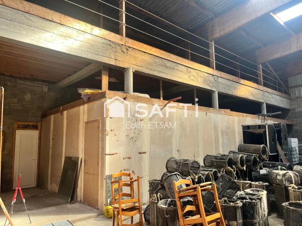Hangar de 600 m² sur terrain constructible proche de la mer