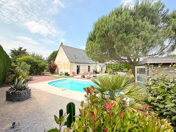 Vente
                Maison125 m² - 7 Pièces -
                    AMBOISE (37400)