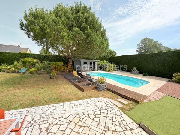 Vente
                Maison125 m² - 7 Pièces -
                    AMBOISE (37400)