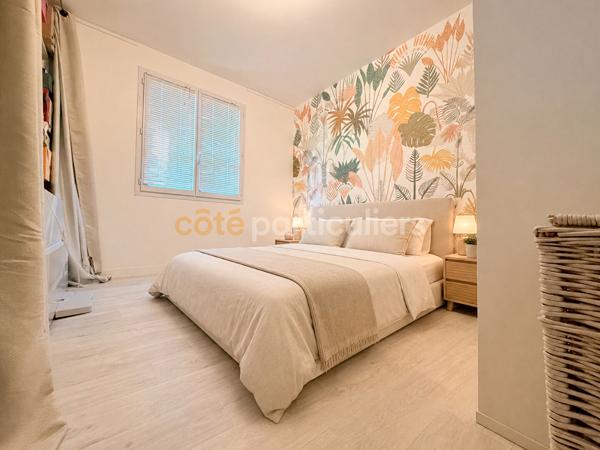Vente
                Maison125 m² - 7 Pièces -
                    AMBOISE (37400)