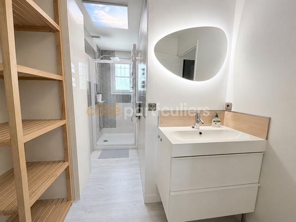 Vente
                Maison125 m² - 7 Pièces -
                    AMBOISE (37400)