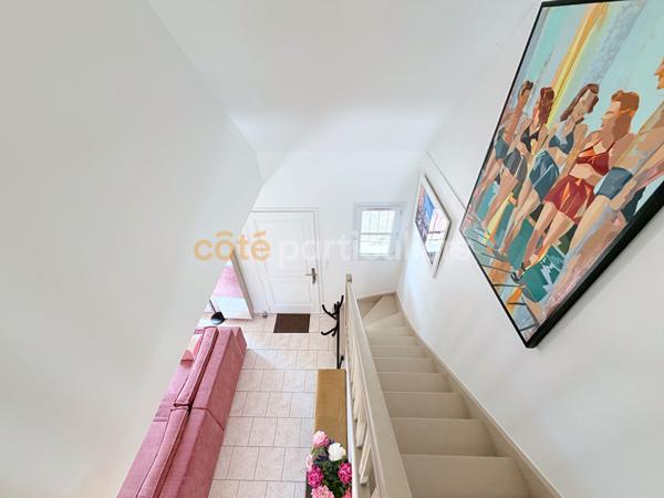 Vente
                Maison125 m² - 7 Pièces -
                    AMBOISE (37400)