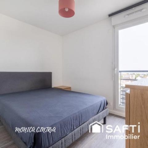 Situé au 5e et dernier étage d'une résidence récente de 2019 avec ascenseur, ce bel appartement de 3 pièces d'environ 60 m2, séduit immédiatement par sa luminosité, son agencement fonctionnel et son confort moderne.