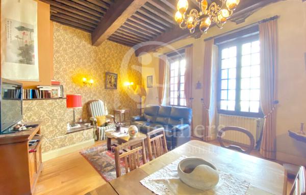 Appartement dans grande maison de ville en hypercentre de Romans