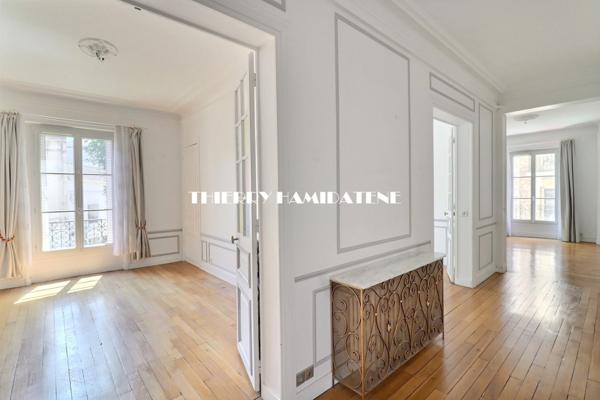 GARE DU CENTRE VILLE SUBLIME APPARTEMENT BOURGEOIS FIN XIX STYLE PARISIEN 100M2 4 PIECES 2 CHAMBRES AVEC CAVE EN S/SOL