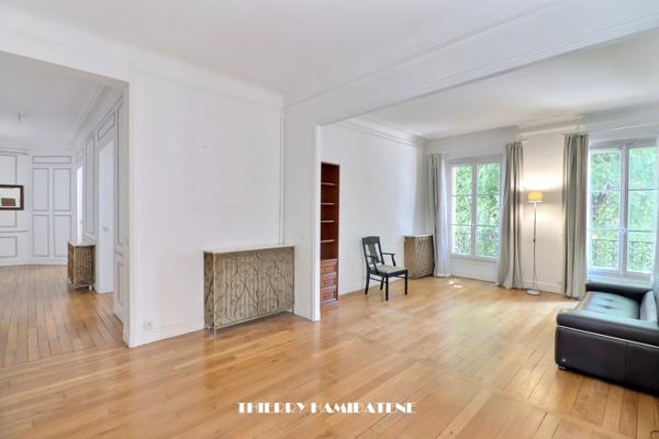 GARE DU CENTRE VILLE SUBLIME APPARTEMENT BOURGEOIS FIN XIX STYLE PARISIEN 100M2 4 PIECES 2 CHAMBRES AVEC CAVE EN S/SOL