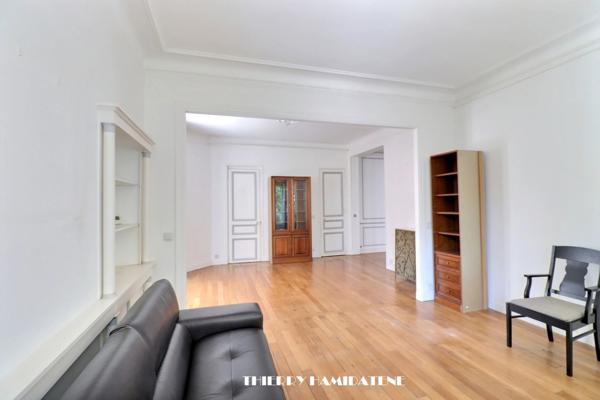 GARE DU CENTRE VILLE SUBLIME APPARTEMENT BOURGEOIS FIN XIX STYLE PARISIEN 100M2 4 PIECES 2 CHAMBRES AVEC CAVE EN S/SOL