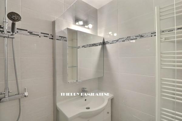 GARE DU CENTRE VILLE SUBLIME APPARTEMENT BOURGEOIS FIN XIX STYLE PARISIEN 100M2 4 PIECES 2 CHAMBRES AVEC CAVE EN S/SOL