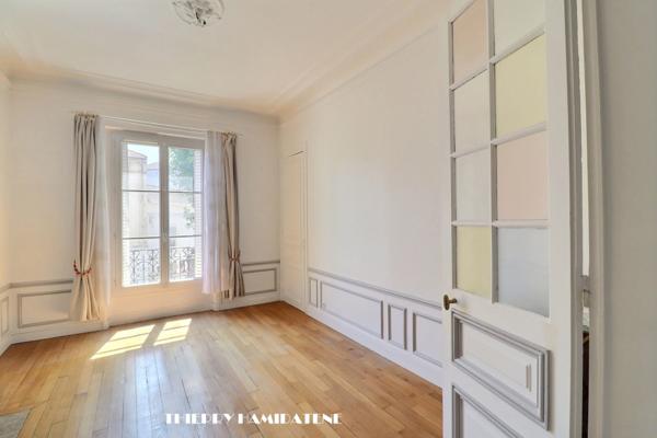 GARE DU CENTRE VILLE SUBLIME APPARTEMENT BOURGEOIS FIN XIX STYLE PARISIEN 100M2 4 PIECES 2 CHAMBRES AVEC CAVE EN S/SOL