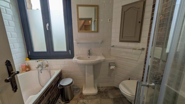 Propriété de 10 chambres avec logements indépendants et piscine chauffée – Gourdon
