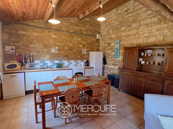 Propriété de charme avec gîtes, piscine, espace équestre et dépendances