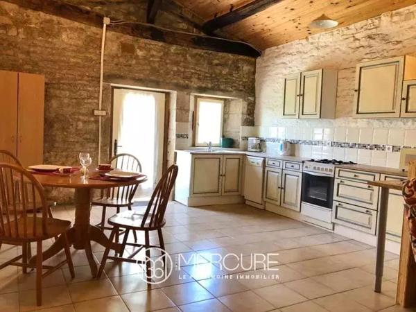 Propriété de charme avec gîtes, piscine, espace équestre et dépendances