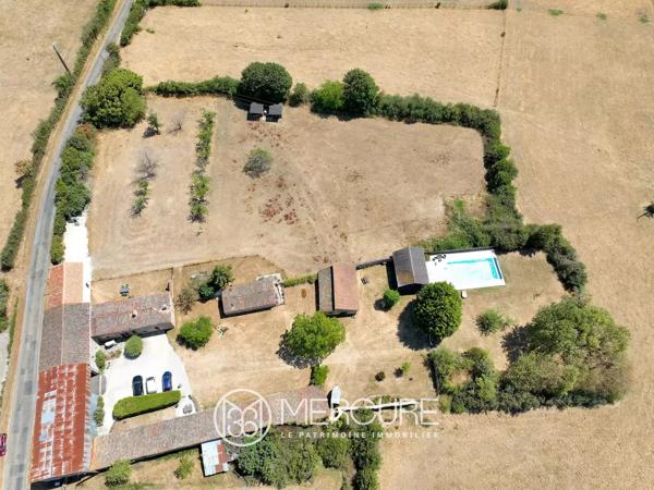 Propriété de charme avec gîtes, piscine, espace équestre et dépendances