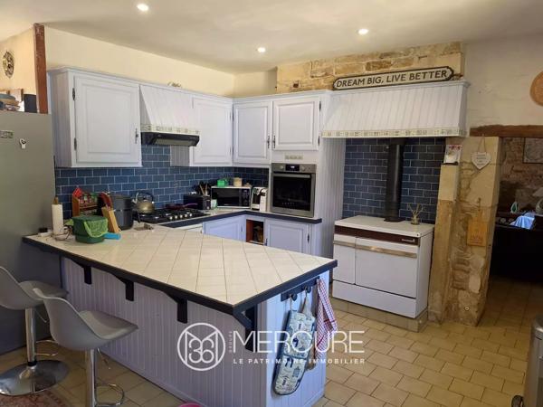 Propriété de charme avec gîtes, piscine, espace équestre et dépendances