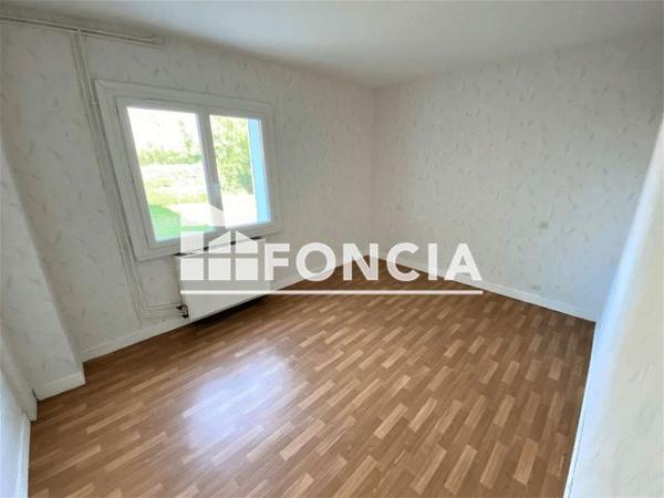 Location Maison 5 pièces 118.4 m² - 35 RUE BENOIT FRACHON Naintre 86530