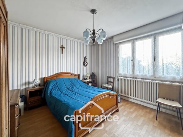 CHARMANTE MAISON NÉO-BRETONNE – 7 PIÈCES – 134 m² HABITABLES – 4 CHAMBRES – SOUS-SOL COMPLET